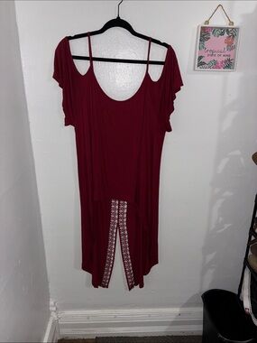SHEIN Burgundy Cold-Shoulder High-Low Blouse with Lace Insert